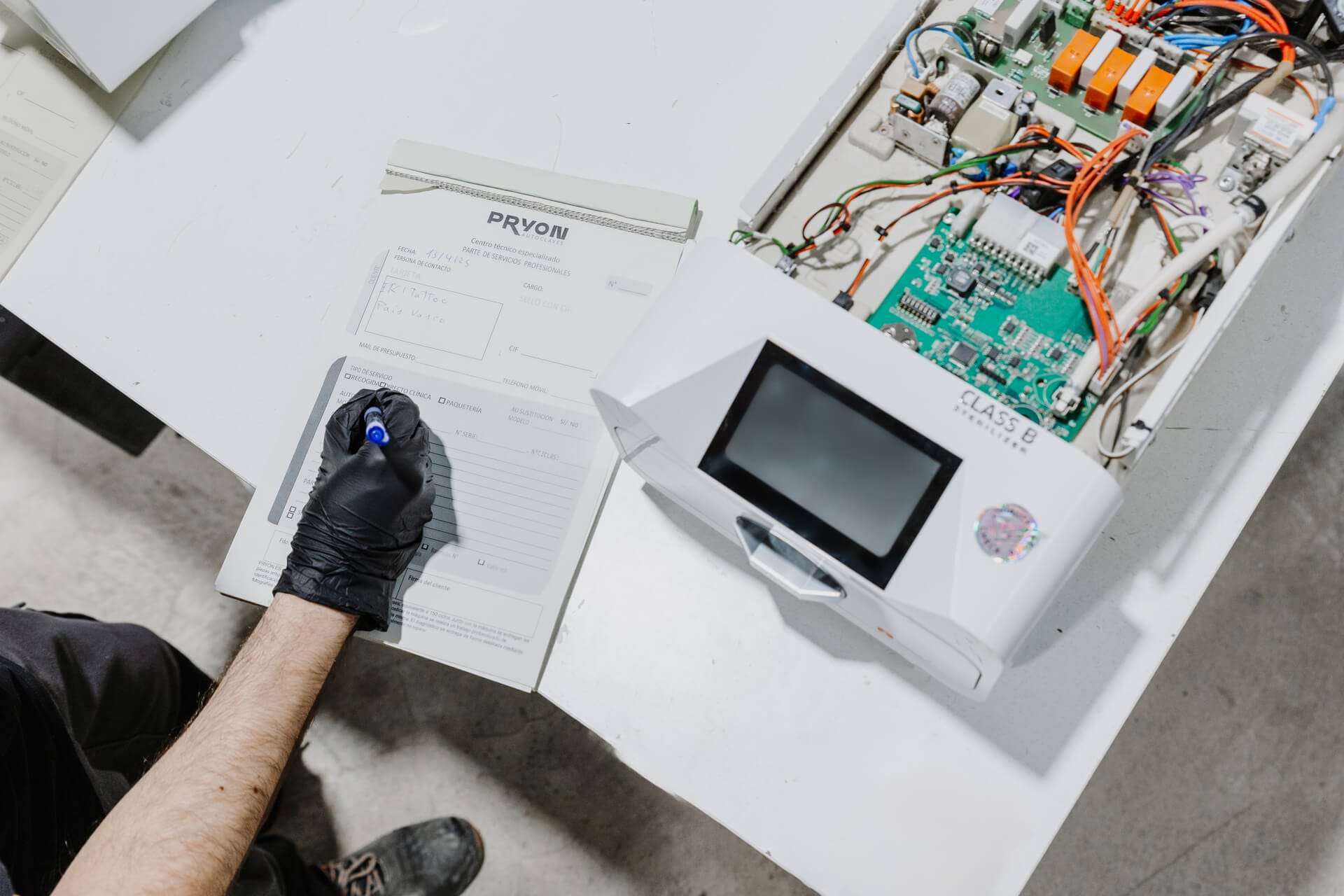 Servicio de reparación técnico de autoclaves enbio